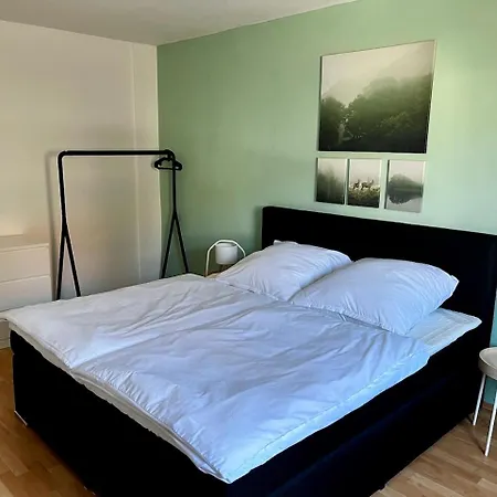 Altstadtwohnung Mit Balkon & Parkplatz *