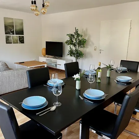 Altstadtwohnung Mit Balkon & Parkplatz