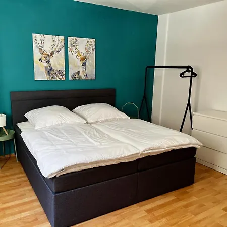 Altstadtwohnung Mit Balkon & Parkplatz アパート *