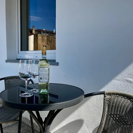 Altstadtwohnung Mit Balkon & Parkplatz