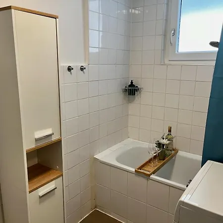 Apartamento Altstadtwohnung Mit Balkon & Parkplatz *
